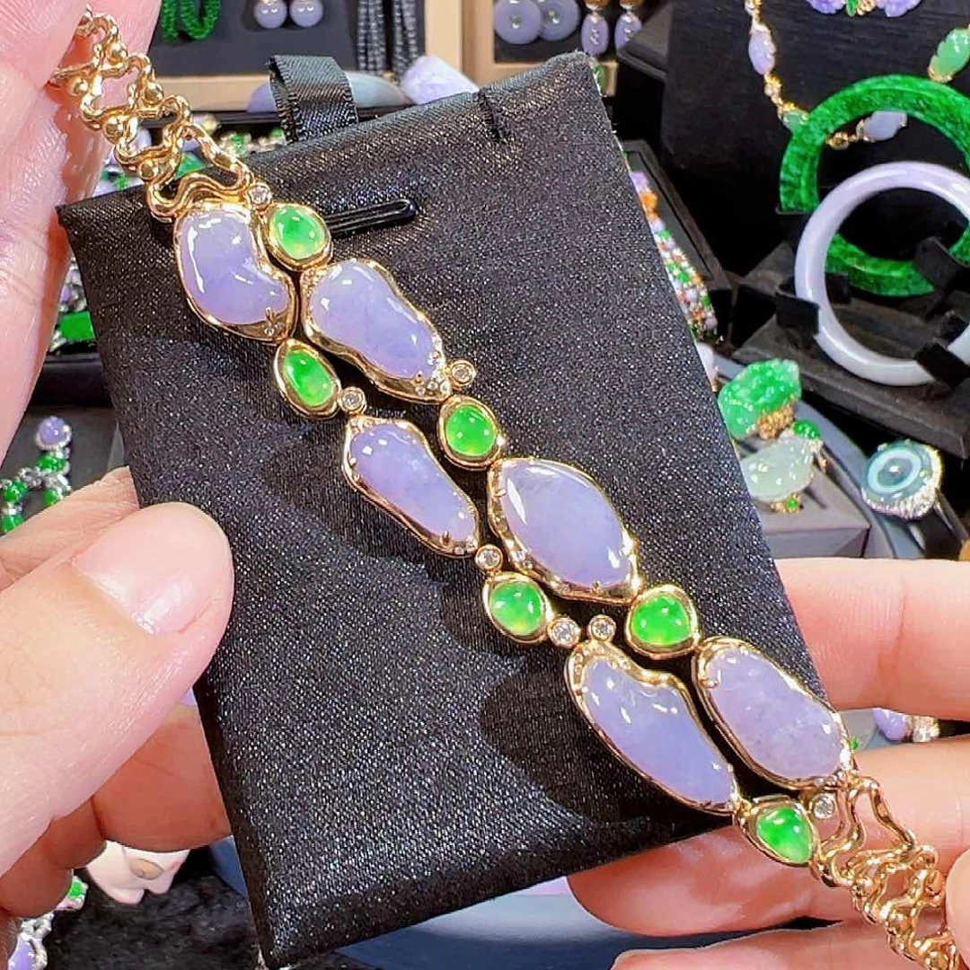 18K金镶嵌手链翡翠签收后24小时鉴赏期