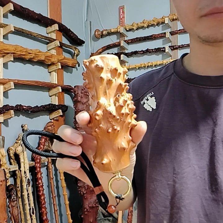 心***然木檬子木暴刺手把件