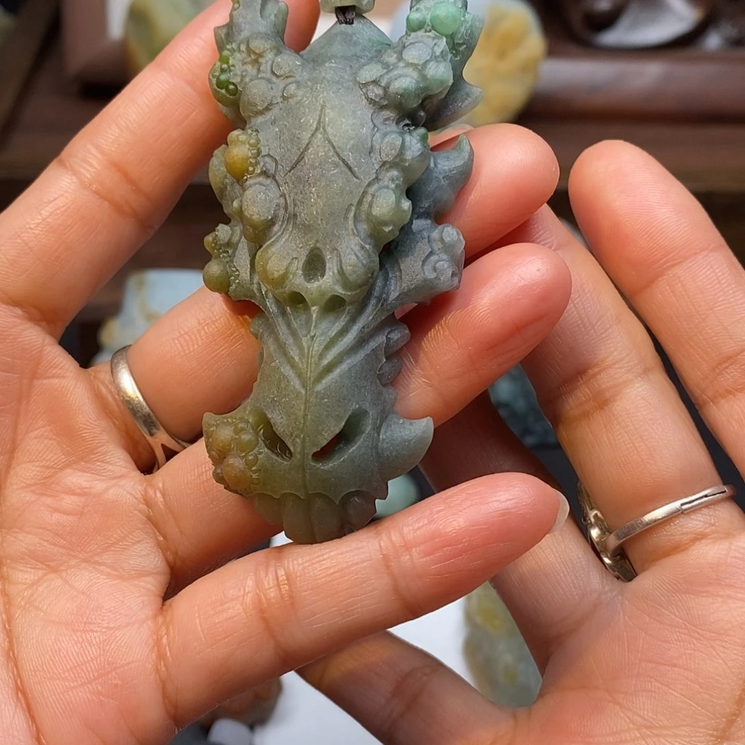 恭***财定制翡翠未镶嵌毛货抛光