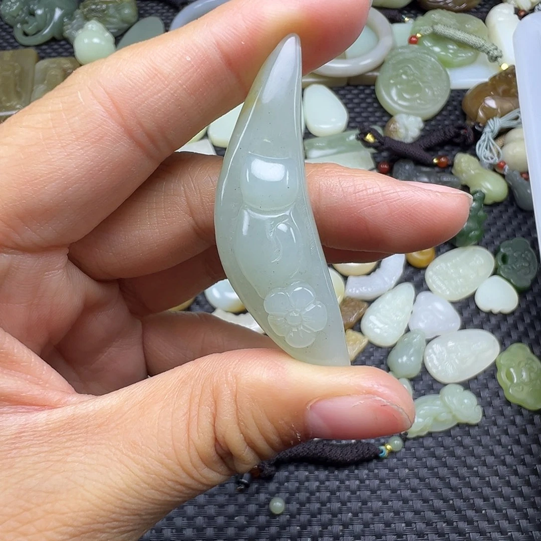 和田玉未镶嵌吊坠(不含链)卡50