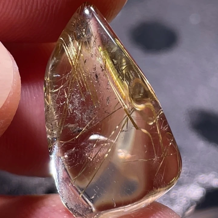 羽***)发晶未镶嵌颈饰钛晶