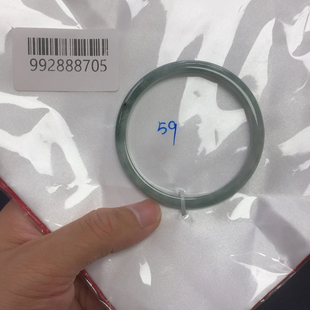 翡翠未镶嵌手镯59