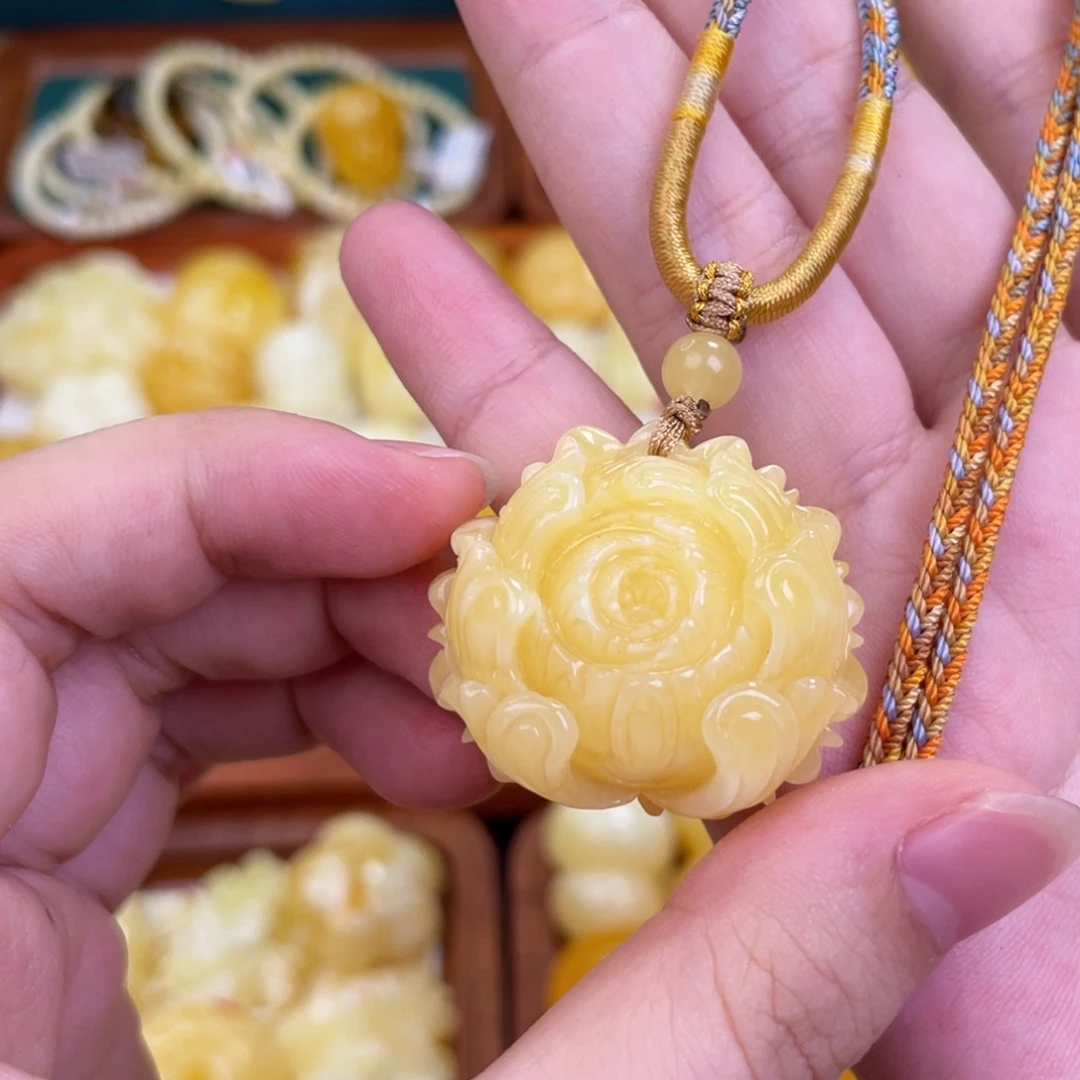 未镶嵌吊坠(赠链)蜜蜡