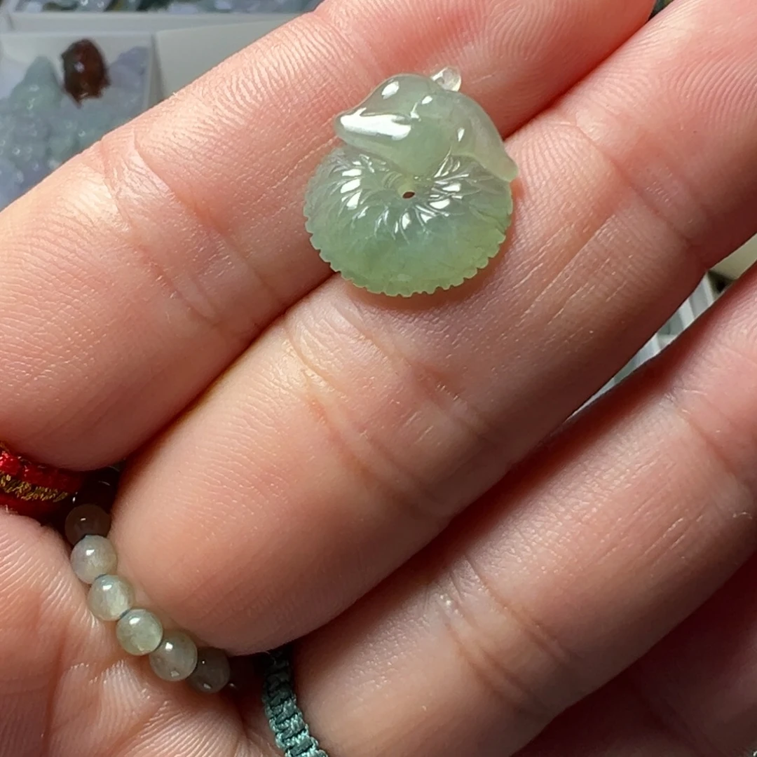 随****翡翠未镶嵌颈饰龙扣一个265块