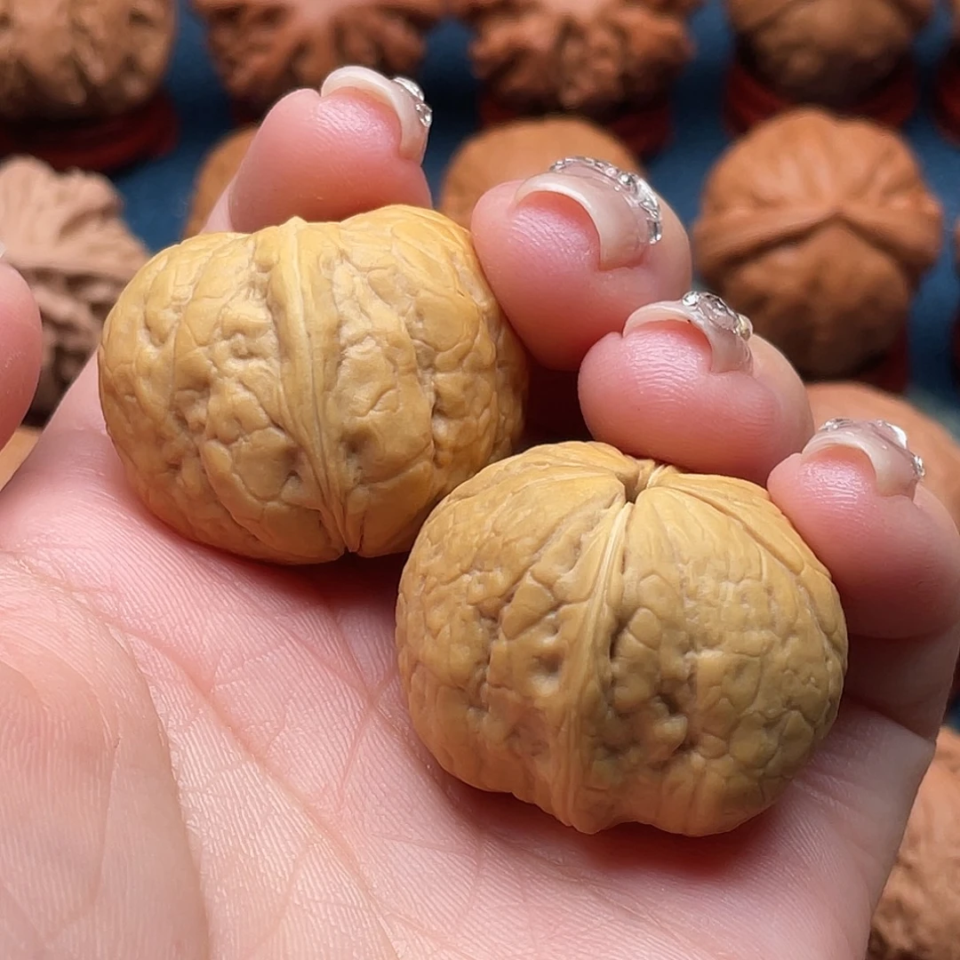 小***」文玩核桃把件精品手捻