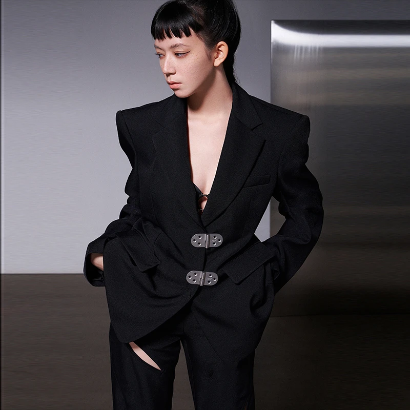 【左岸潇分享】AKTK 西装 小众设计双排金属扣垫肩西装 6A40618880A