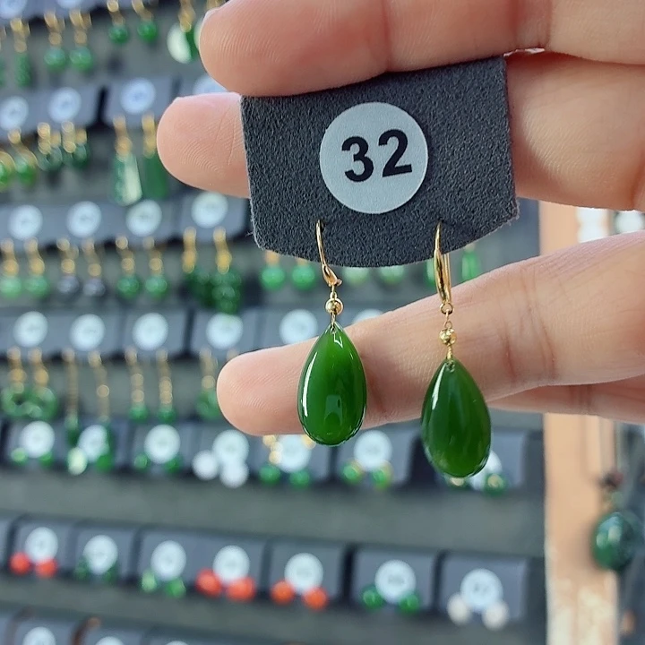 和田玉18K金镶嵌耳饰