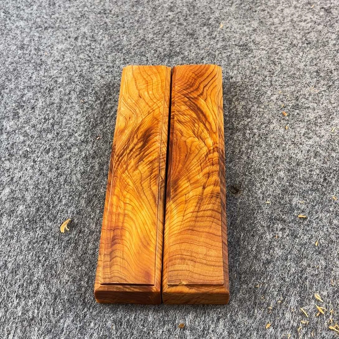 崖柏水波龙胆镇尺