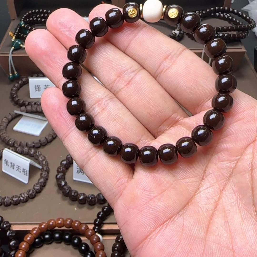 A***松椰蒂吊坠9.8老行2金猛犸