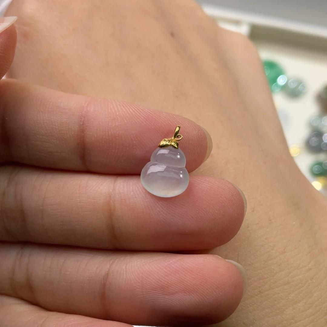 翡翠18K金镶嵌颈饰葫芦02