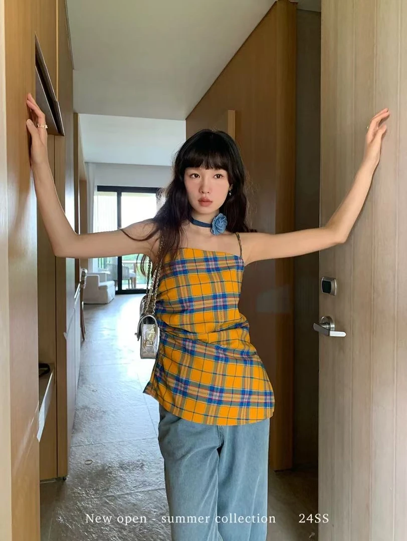 C41-4两色“斜下摆”格纹吊带上衣（3853）