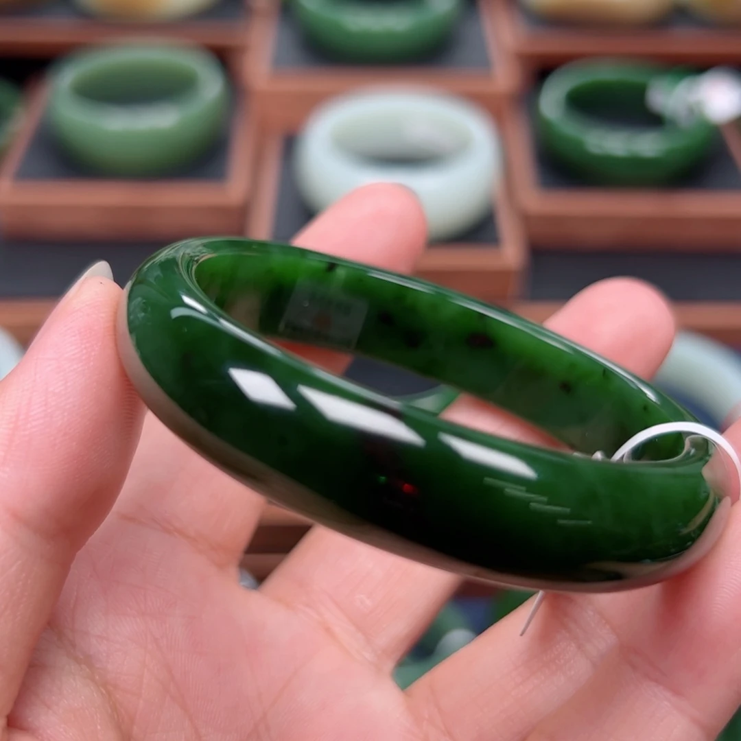 未镶嵌手镯和田玉（碧玉）