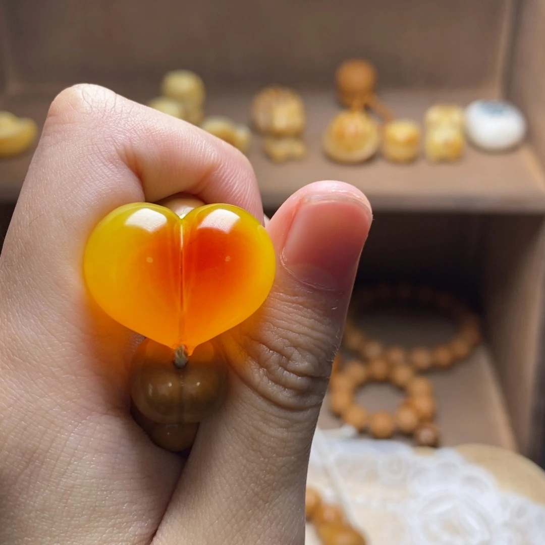 *****吊坠猴头核桃爱心