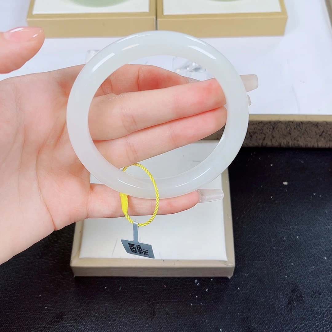 未镶嵌手镯和田玉60/61