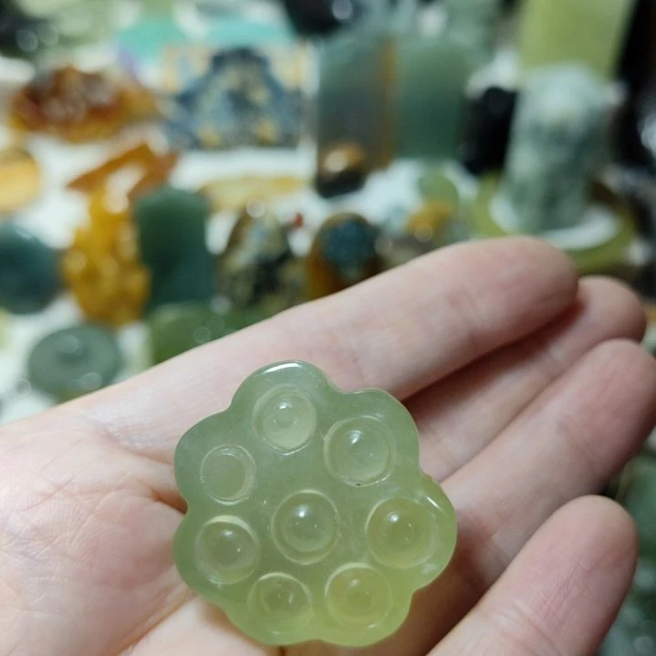 岫玉未镶嵌挂坠款式