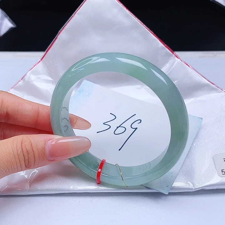 翡翠手镯未镶嵌57+正圈