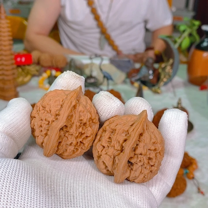 文玩核桃把件水龙纹