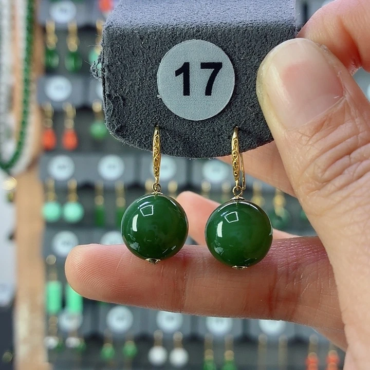 和田玉18K金镶嵌耳饰