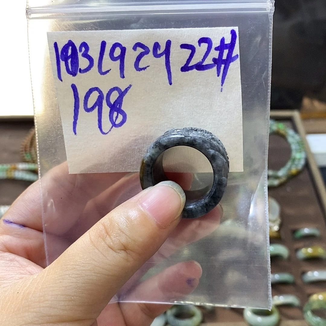未镶嵌定制翡翠不*