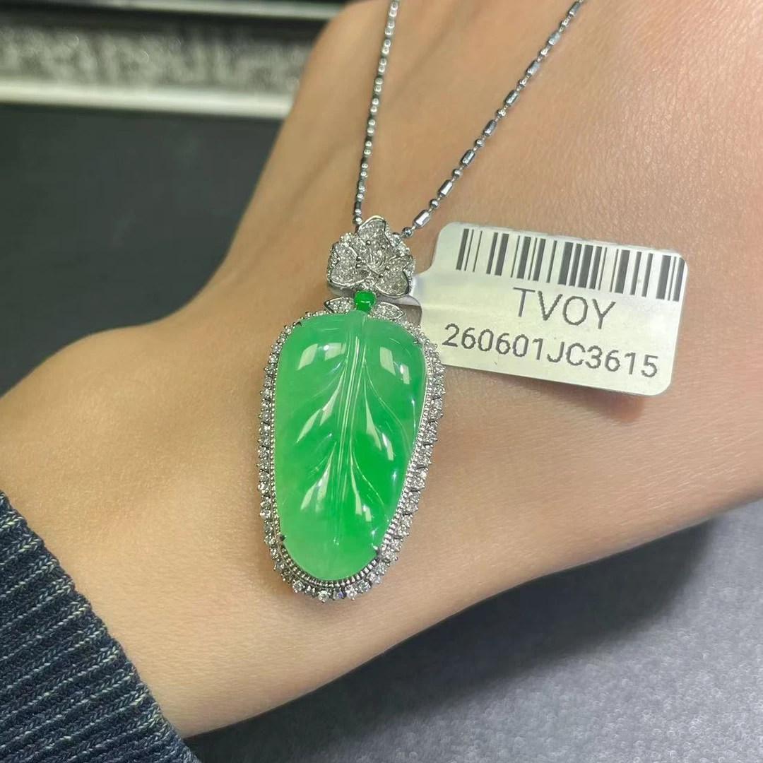 缅甸A货翡翠南非真钻18K金（不含链）