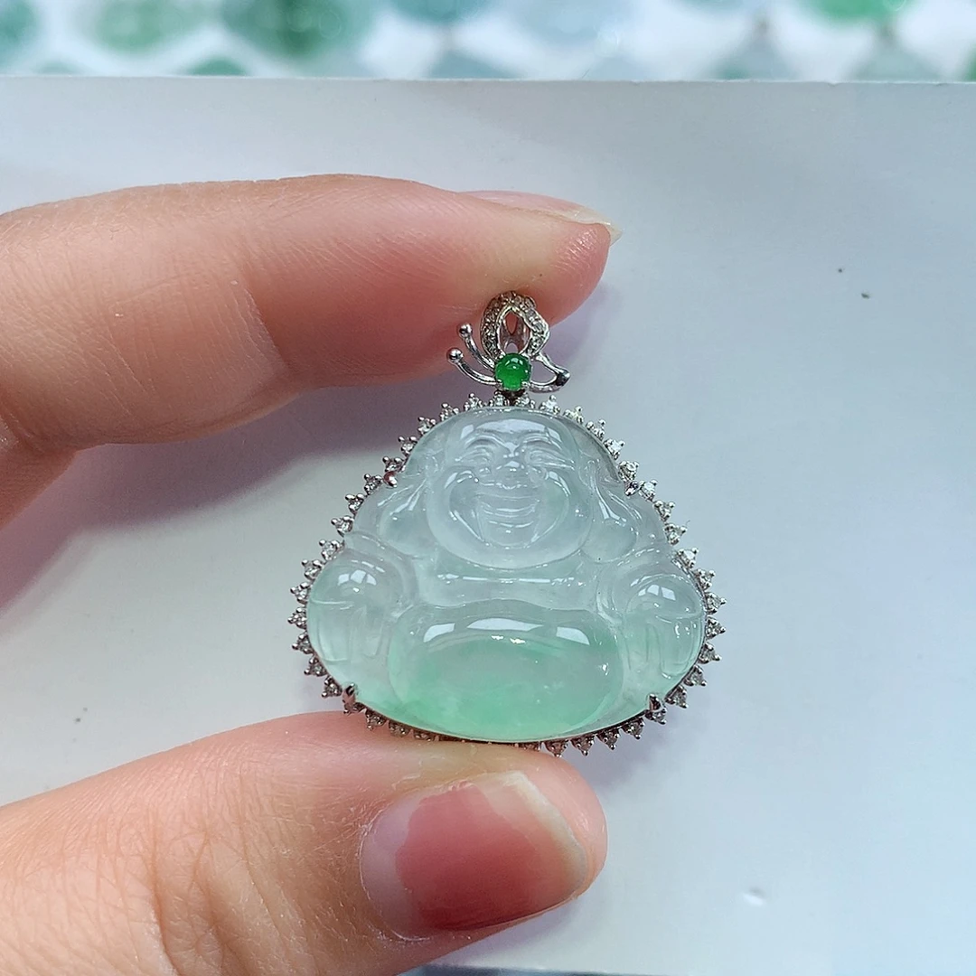 翡翠18K金镶嵌颈饰佛公