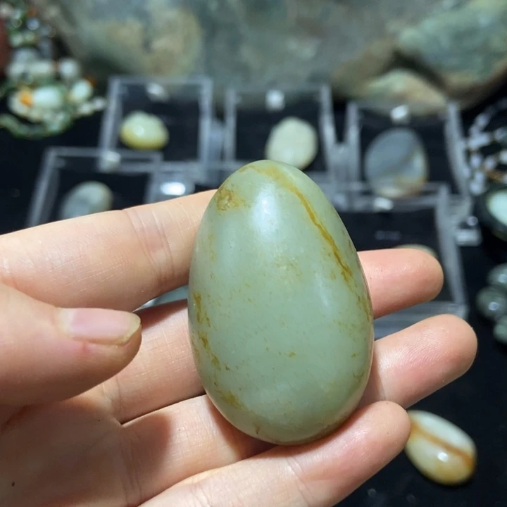 和田玉（糖玉）未镶嵌挂件