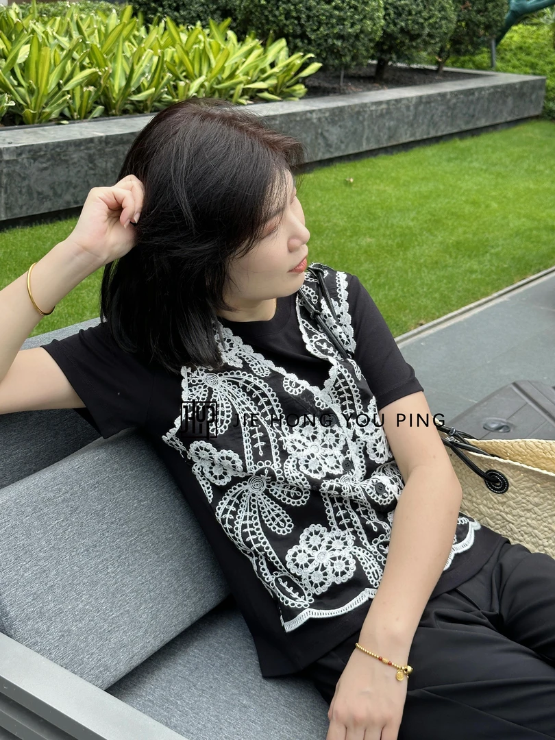 套头透气圆领短袖T恤女2025夏季新款钩花刺绣假两件短袖T恤25321