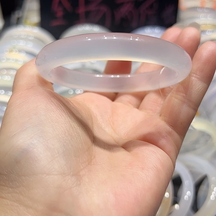 手镯玛瑙/玉髓未镶嵌