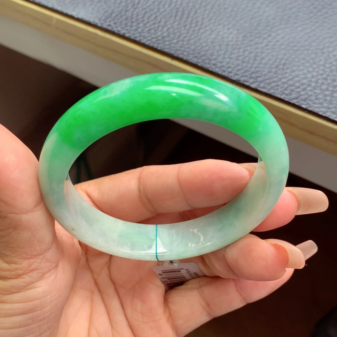 未镶嵌手镯翡翠缅甸