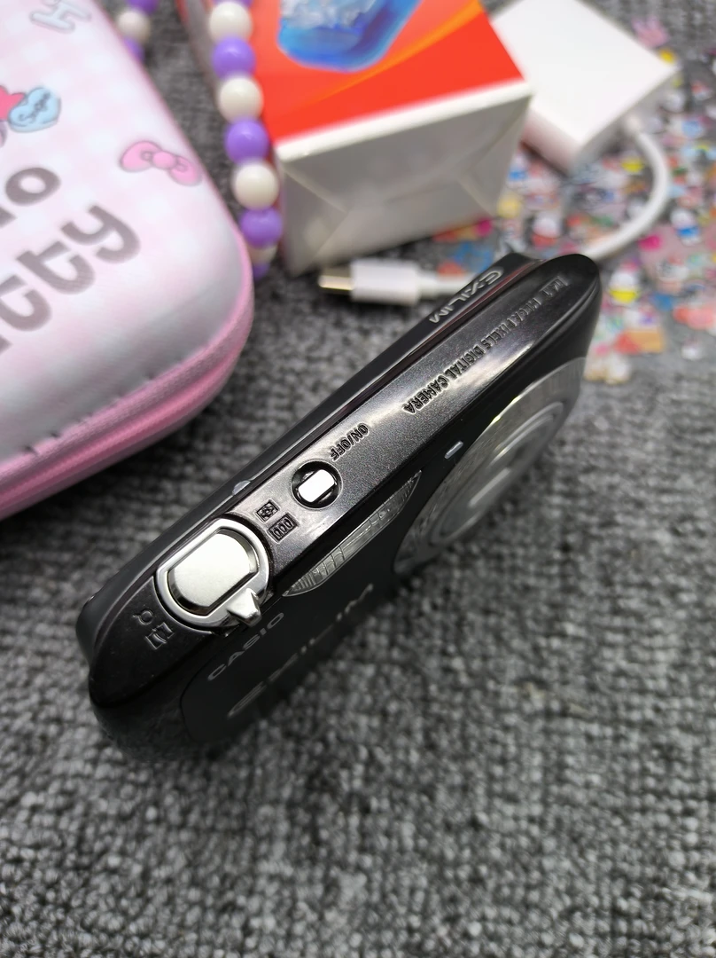 95新 Casio/卡西欧 卡西欧s9 3倍光学变焦冷白复古出片相机