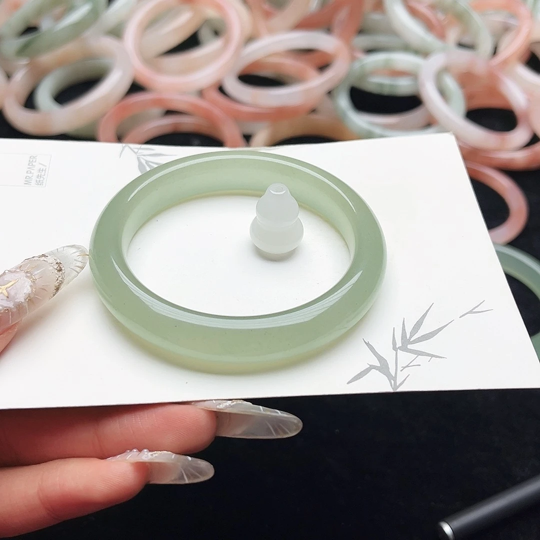 未镶嵌手镯石英质玉h30