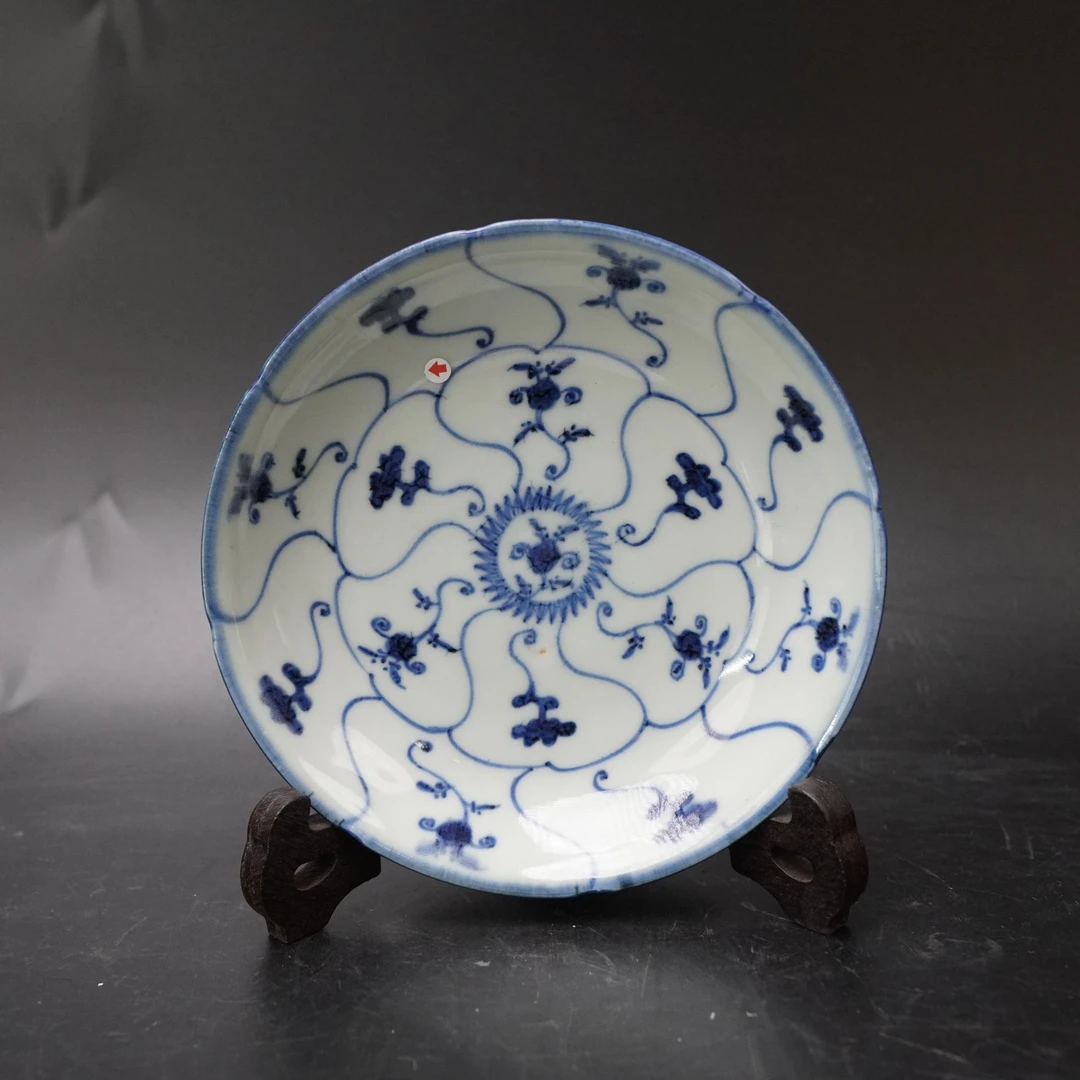 Lot.25090574清雍正青花灵芝纹盘 直径：约15.8cm