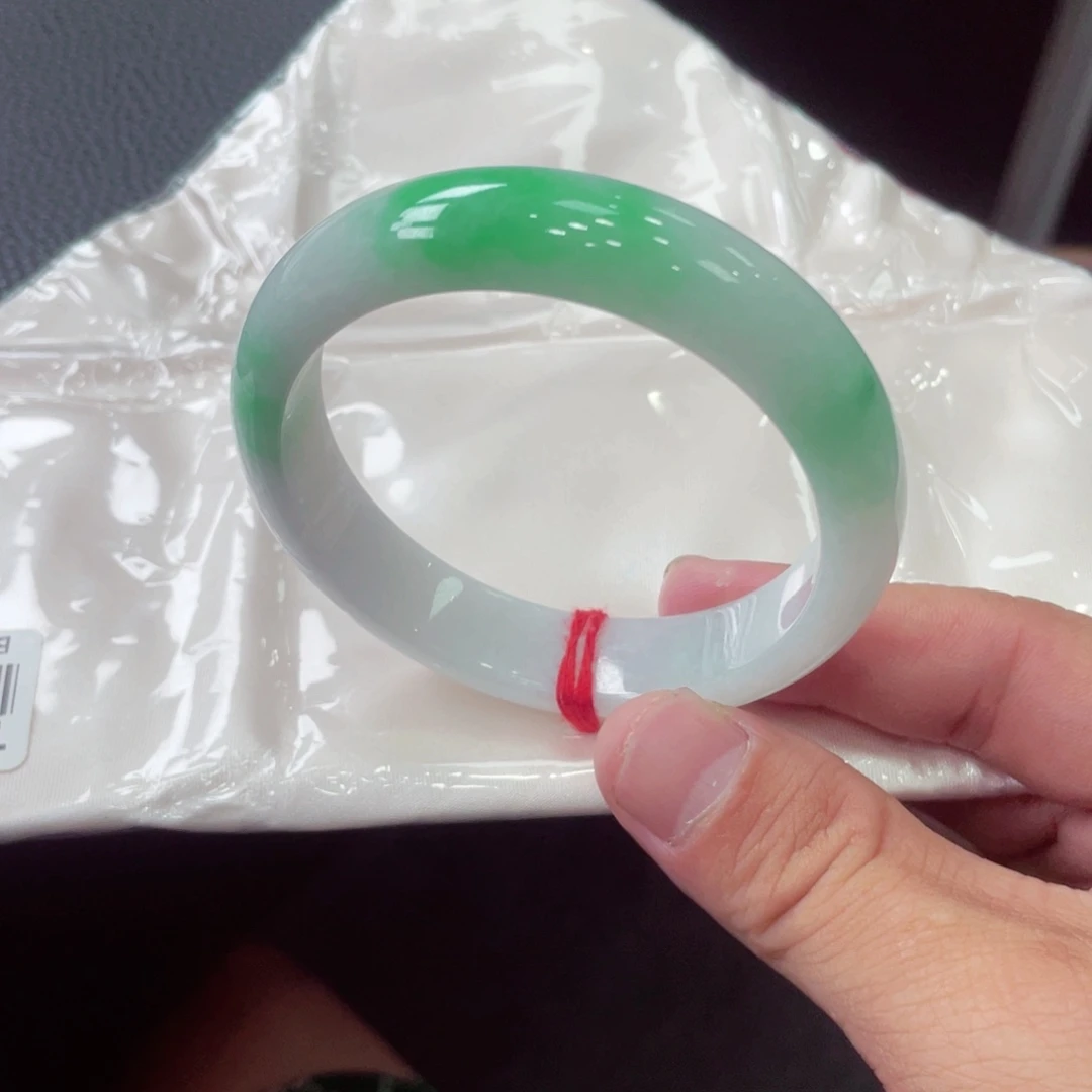翡翠未镶嵌手镯翡翠