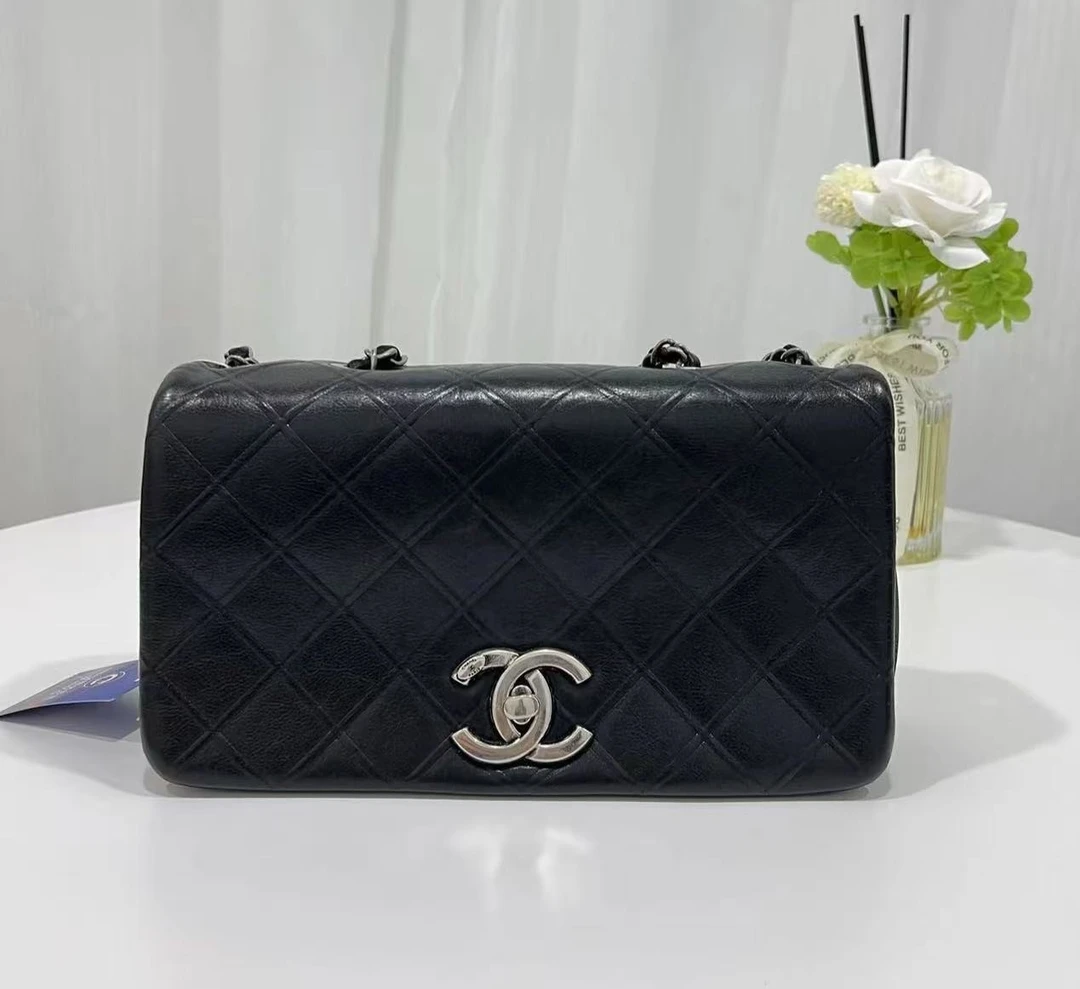 95新 Chanel/香奈儿  黑银菱格纹链条口盖包 18开