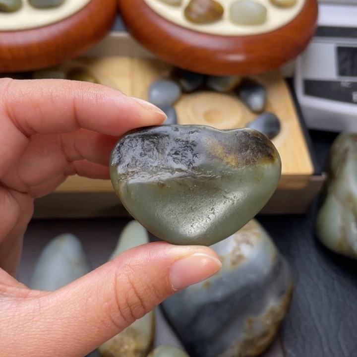 和田玉未镶嵌挂件