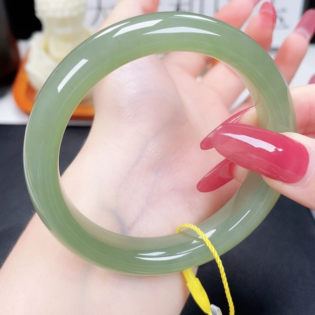 和田玉未镶嵌手镯58