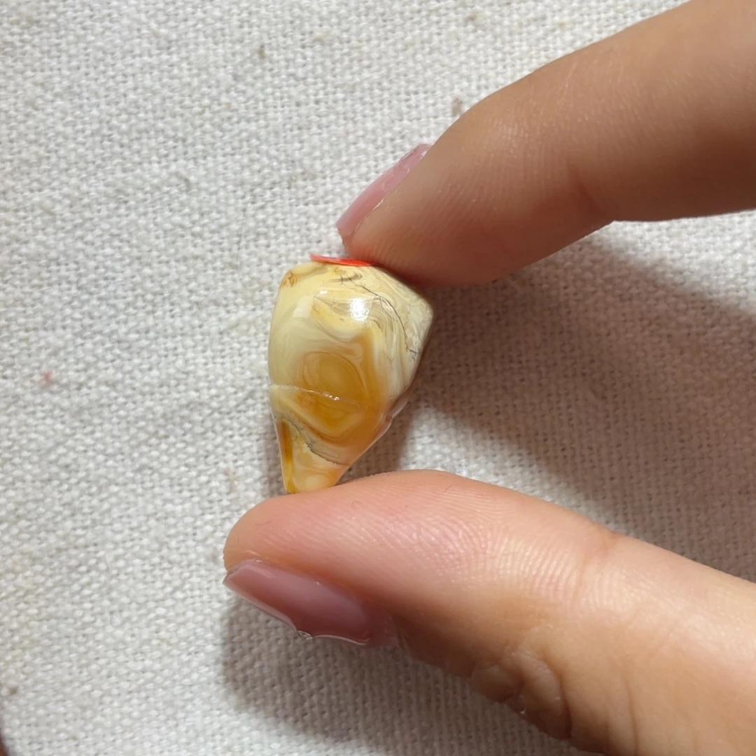 琥珀未镶嵌裸石三通