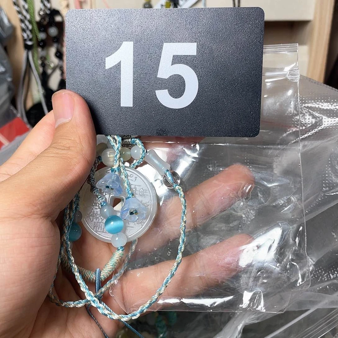 蛇纹石玉颈饰合金希***?