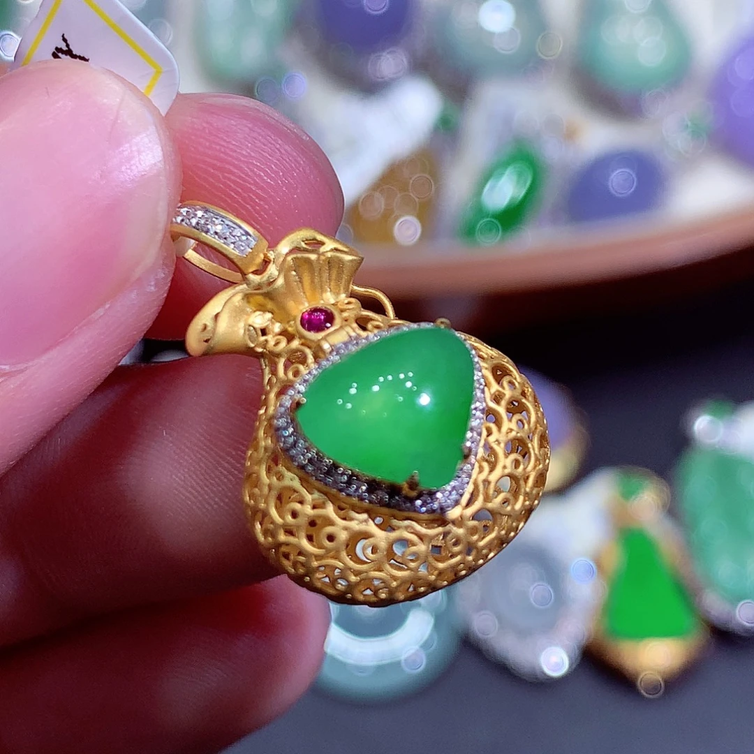 翡翠18K金镶嵌吊坠(不含链)