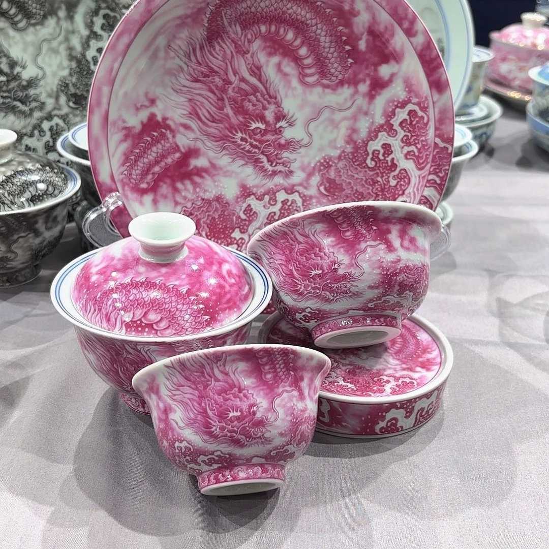 瓷片景德镇瓷器精品陈列