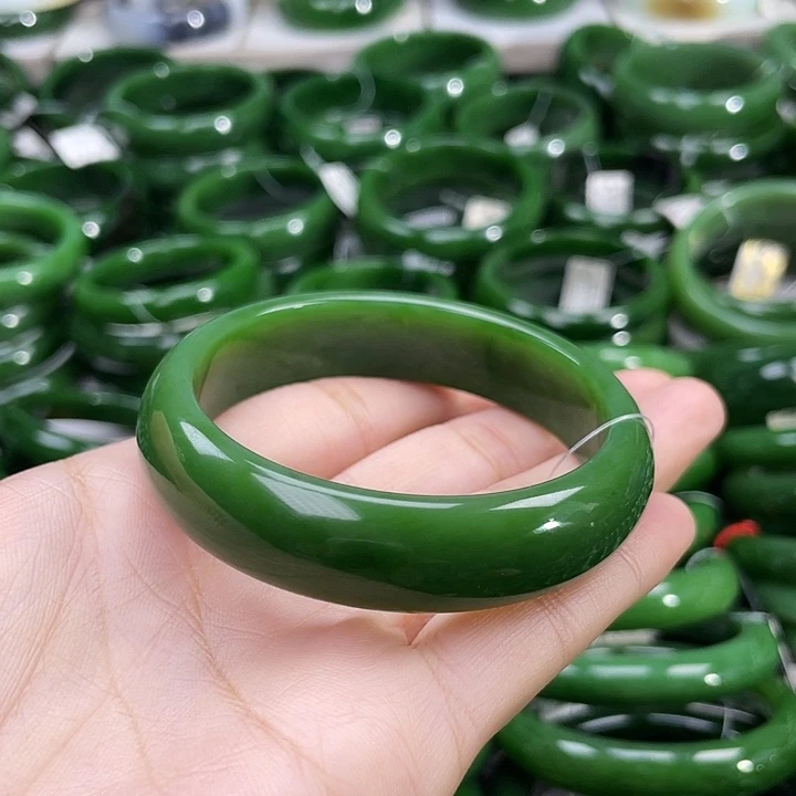 未镶嵌手镯和田玉（碧玉）