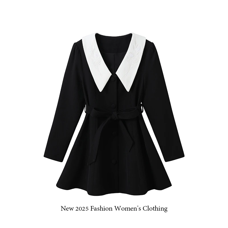 新款女装春装原创设计款黑白撞色翻领刺绣外套/1357