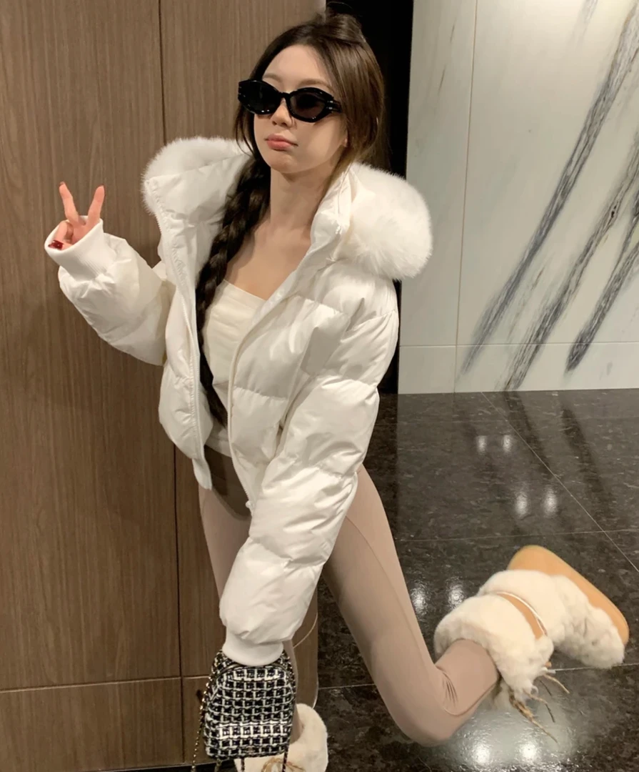 冬季毛领连帽白鸭绒收腰加厚保暖短款羽绒服女