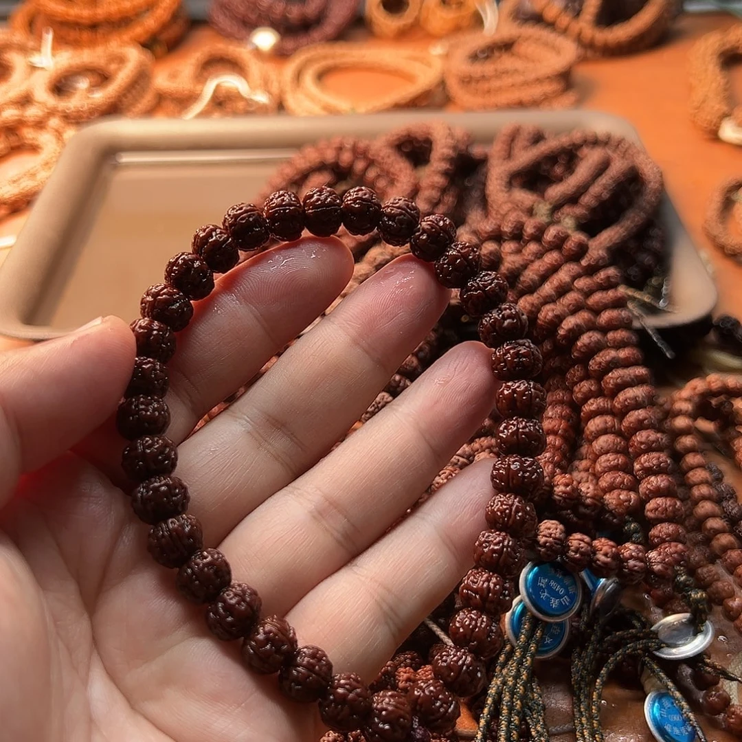 金刚菩提吊坠老树王手持10