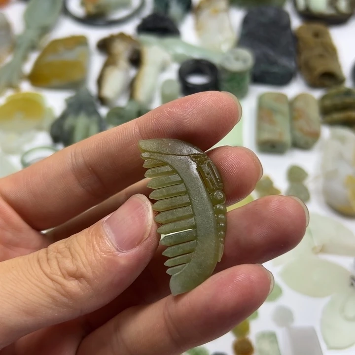 定制翡翠未镶嵌一梳百顺
