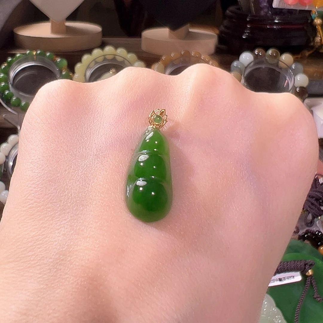 和田玉18K金镶嵌颈饰