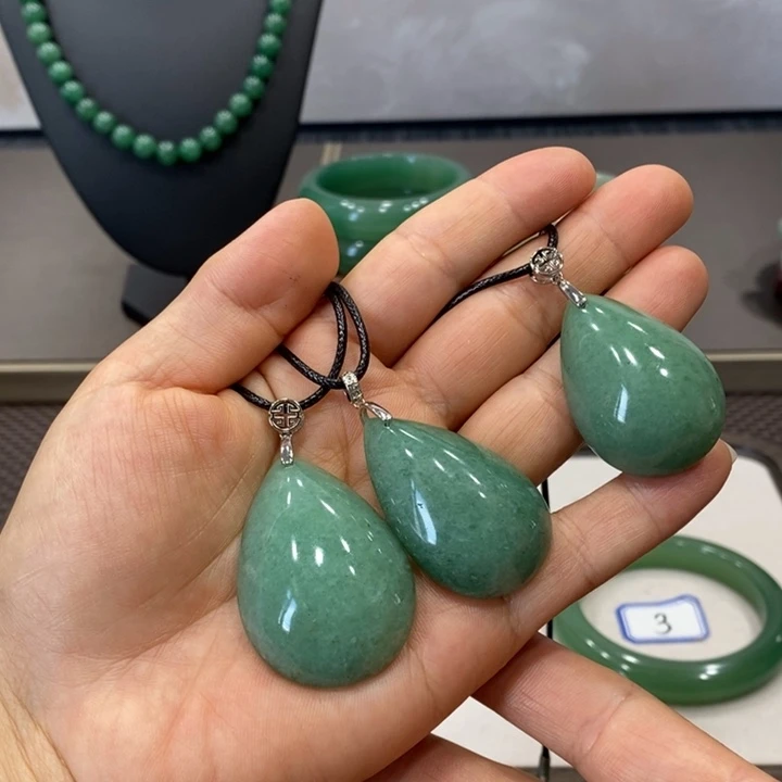 东陵石手镯未镶嵌