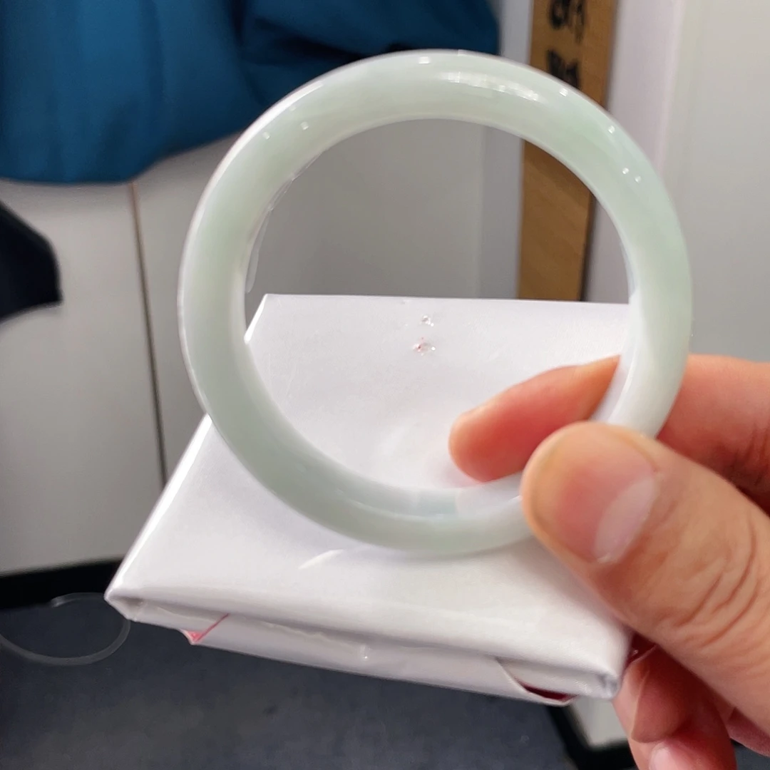 翡翠未镶嵌手镯翡翠