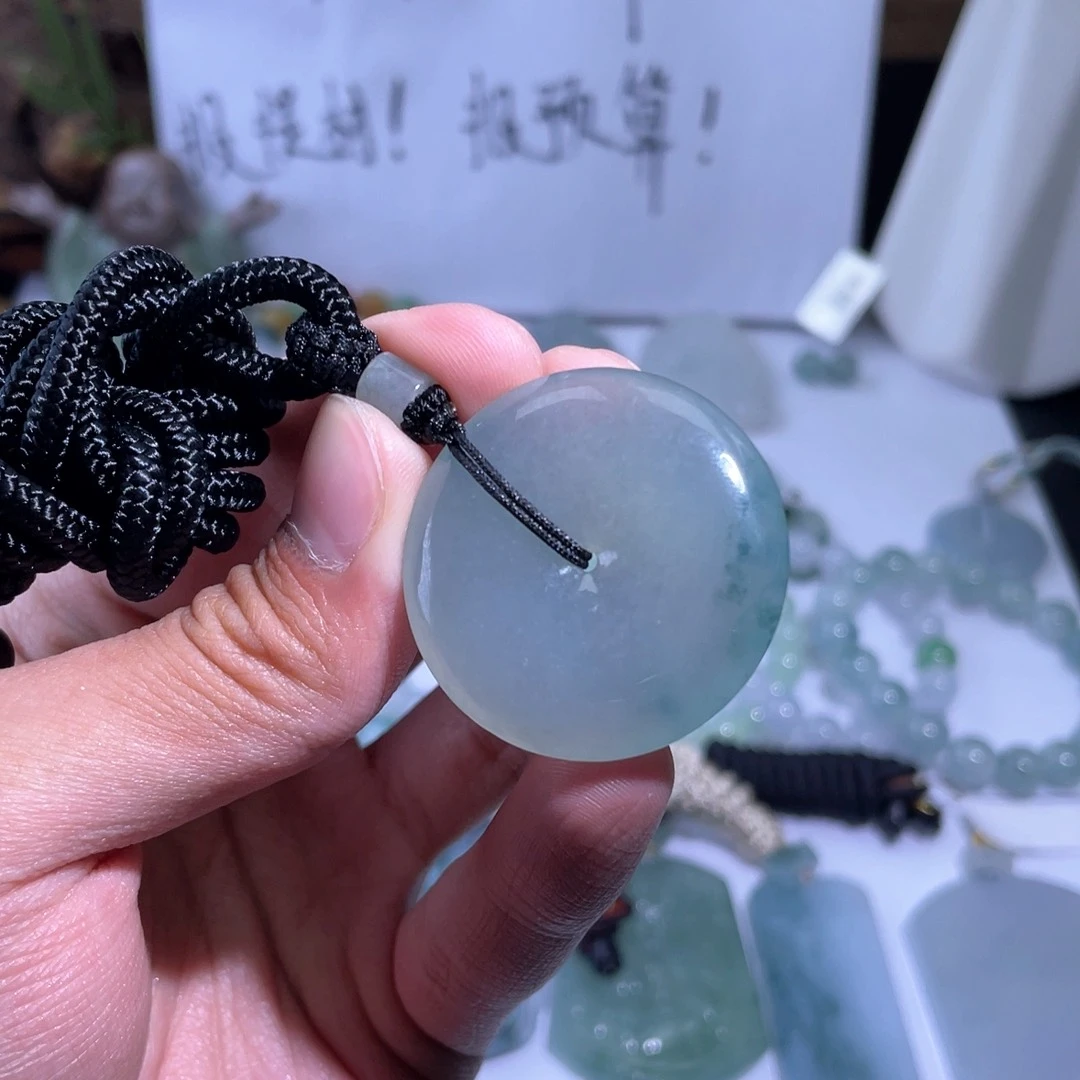 翡翠未镶嵌颈饰吊坠