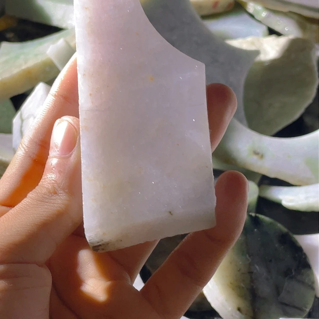 翡翠挂件未镶嵌定制翡翠毛料片料